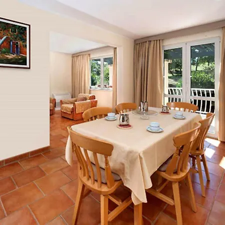 Luxury With A Microwave 2 5km From Historic Porec
