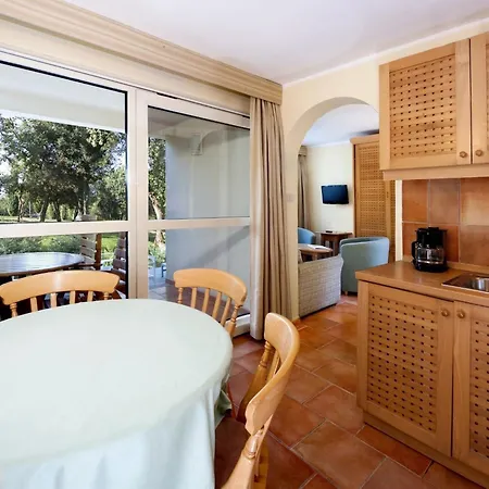 Luxury With A Microwave 2 5km From Historic Apartment