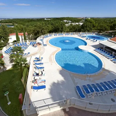 Apartment Luxury With A Microwave 2 5km From Historic Poreč